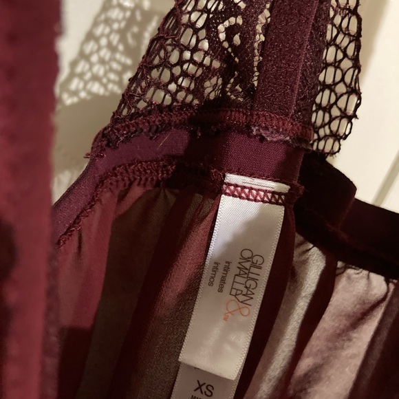 Lingerie - Picture 5 of 9